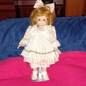 Medium Bradley Doll 'Trish'